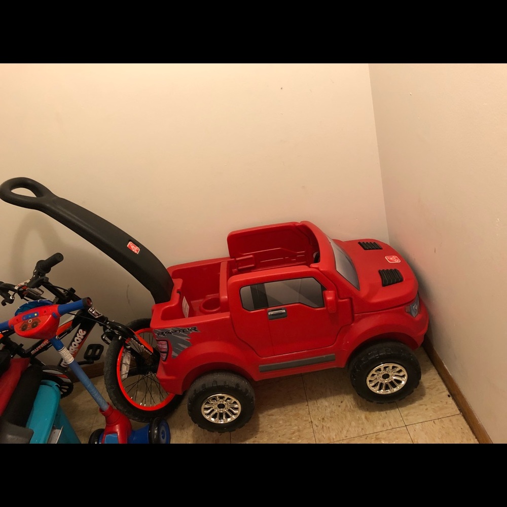 Step2 Ford F -150 Raptor 2 in 1 ride on red